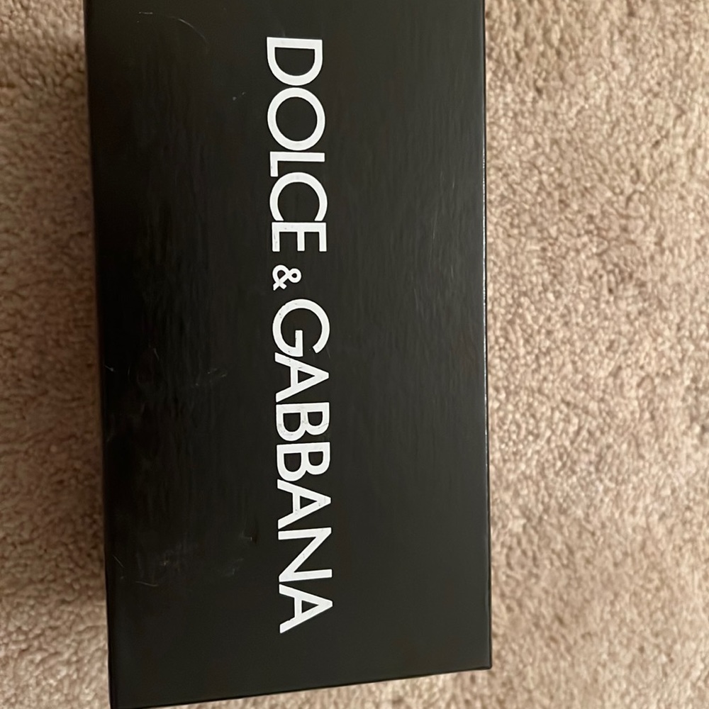 Vintage women’s dolce and Gabbana sunglasses